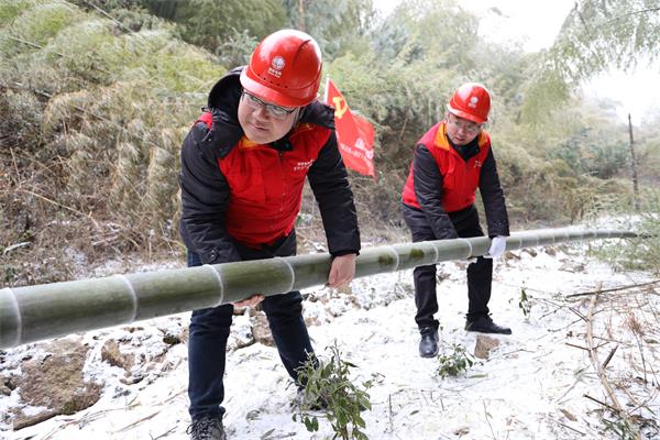 国网寿宁县供电公司：风雪巡线 守护电网