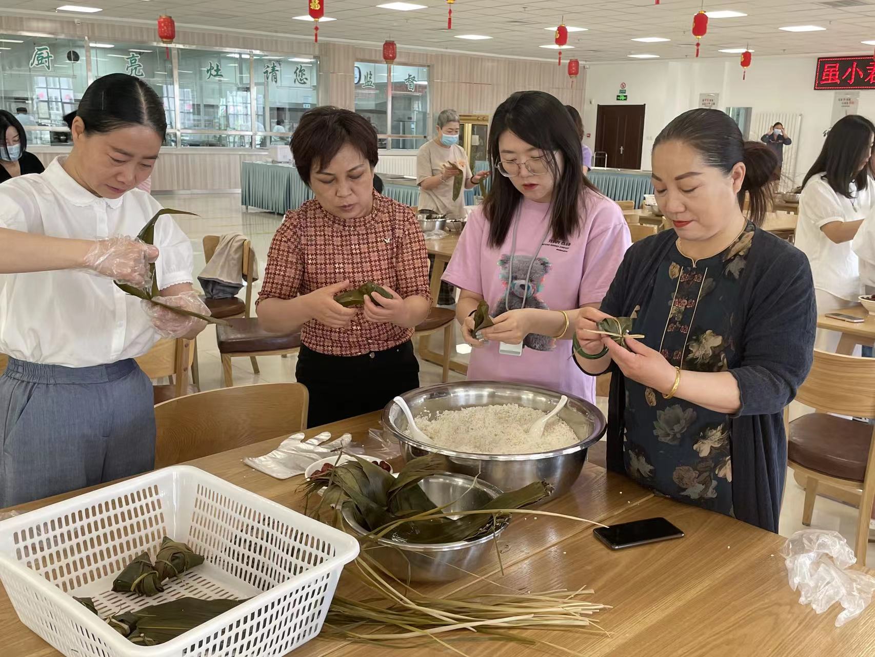 鄂尔多斯市供用电工程服务有限责任公司工会组织开展端午节活动