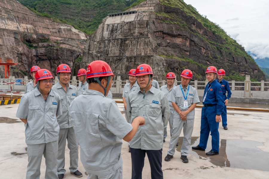 李富民赴白鹤滩水电站调研