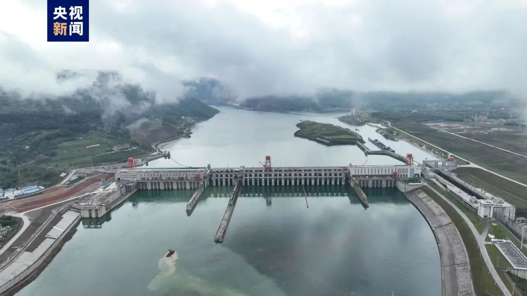 广西大藤峡水利枢纽右岸3号机组正式投产发电