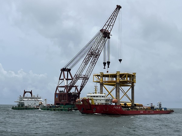 广西防城港海上风电示范项目开启首台风机基础海上施工作业