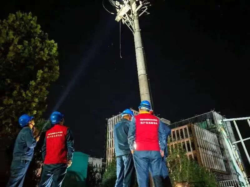 国网韩城供电公司全力应对强降雨深夜“鏖战”送光明