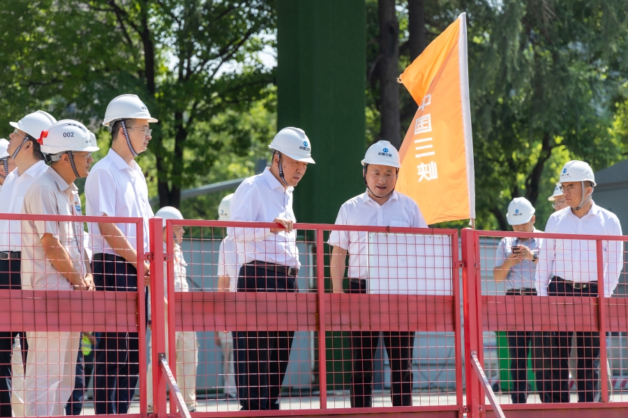 雷鸣山赴宜昌、襄阳保康调研检查安全生产和防汛工作